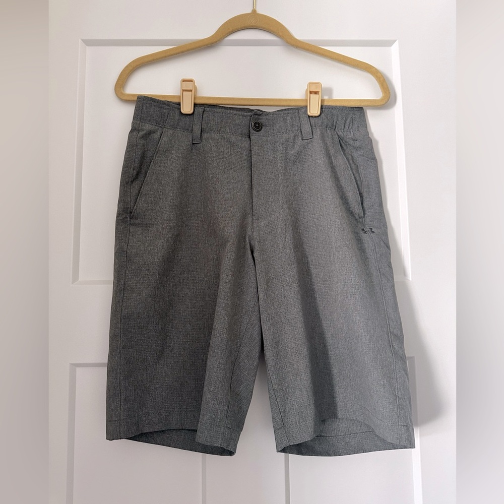 Men’s Under Armour Loose Fit Shorts | Size 30 |